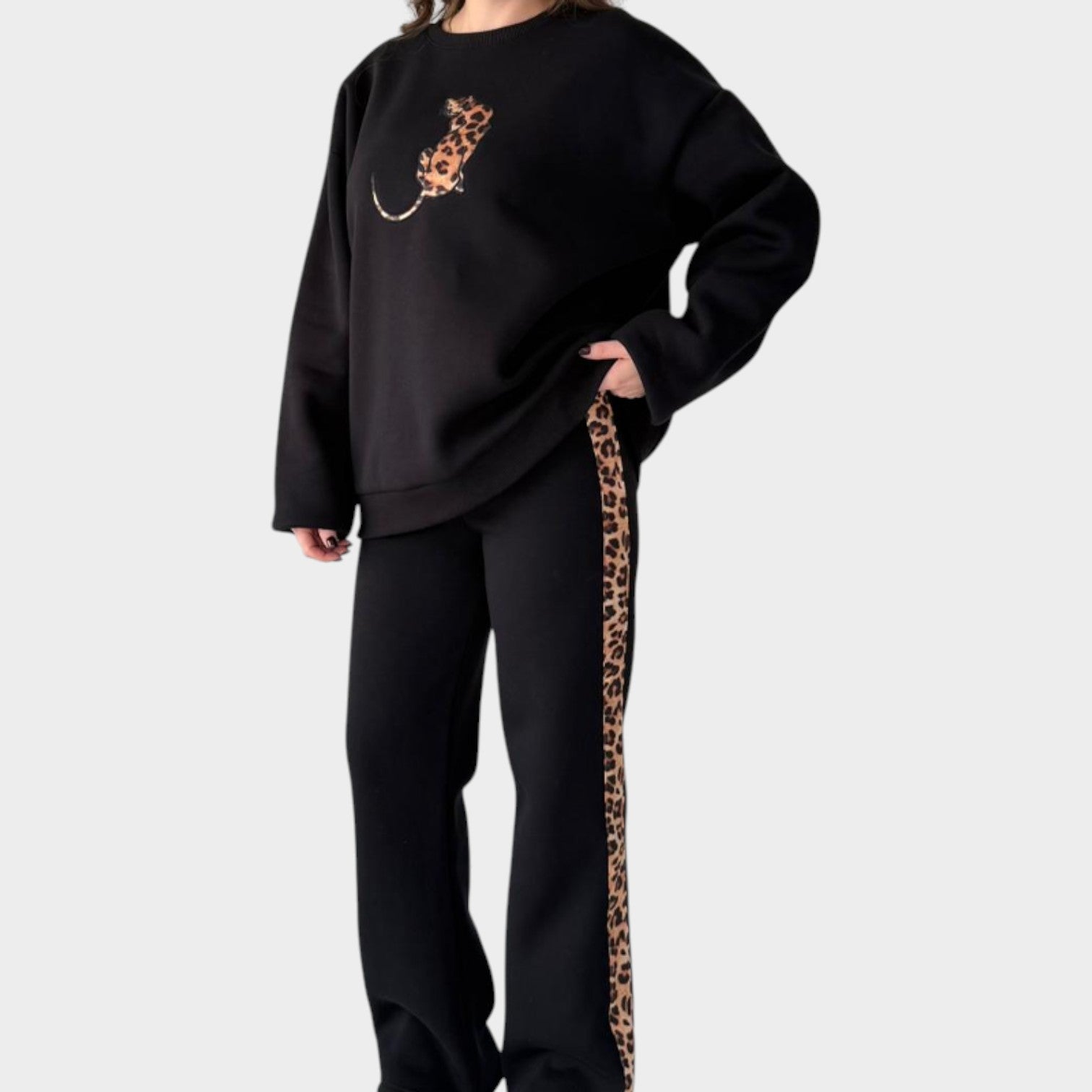 Sola Lounge Set | Oversized Comfort with Trendy Detail 1