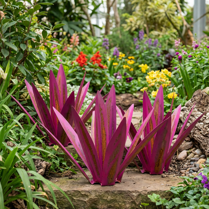 Aero Agave Garden Decor | Waterproof Solar LED Outdoor Ornament - Hartwella