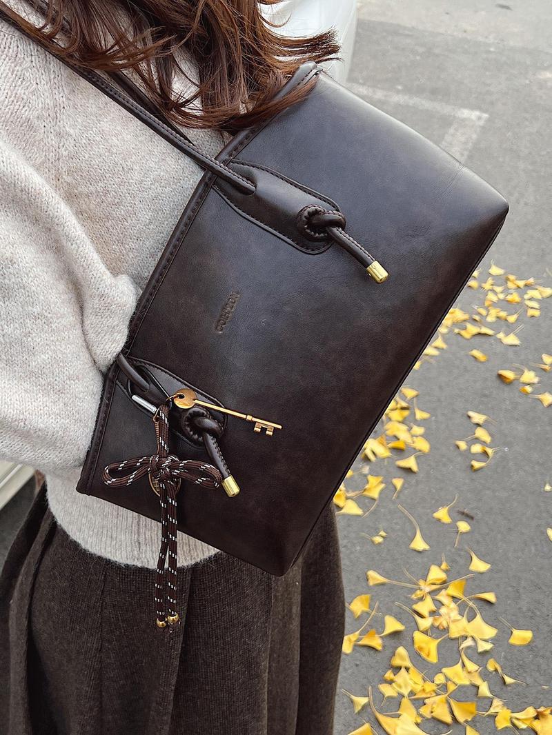 Bella Black Shoulder Bag | Large Capacity, Scratch - Resistant for Women - Hartwella