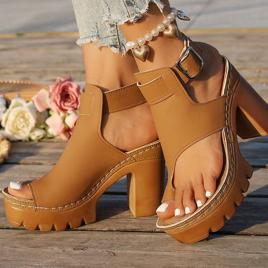 Breezy Chic Sandal | Chunky-Heeled, Open-Toe Design - Hartwella