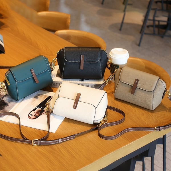 Breezy Leather Crossbody Bag | Adjustable Strap, Compact Design for Women - Hartwella