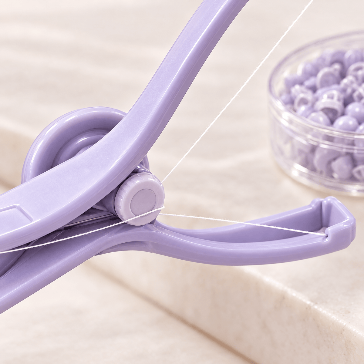 Brovi™ Precise Brow Threading Tool