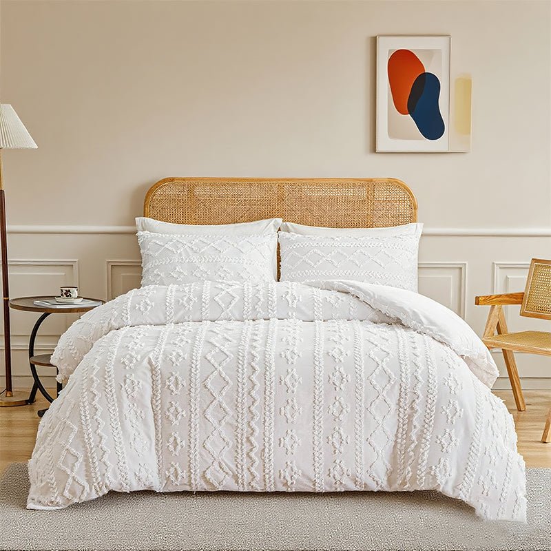 Celestial Bedding Set | Elegant Cutwork Design - Hartwella