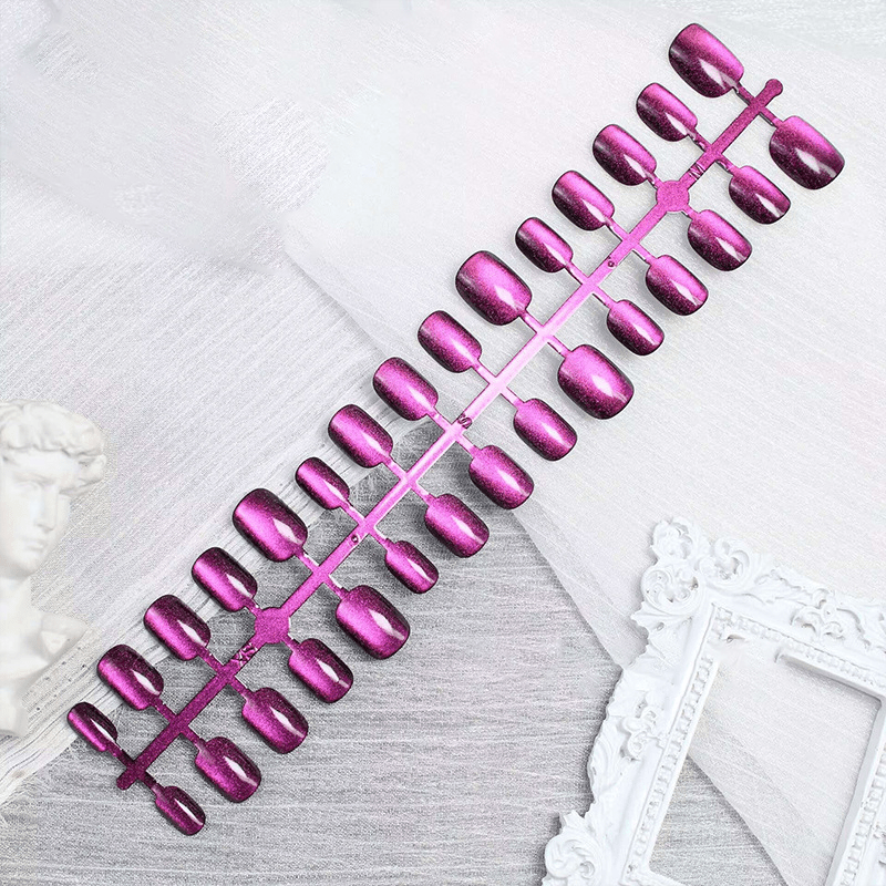 Cleo Cat Eye Press - On Nails Set | Magnetic Effect, 3 Sizes - Hartwella