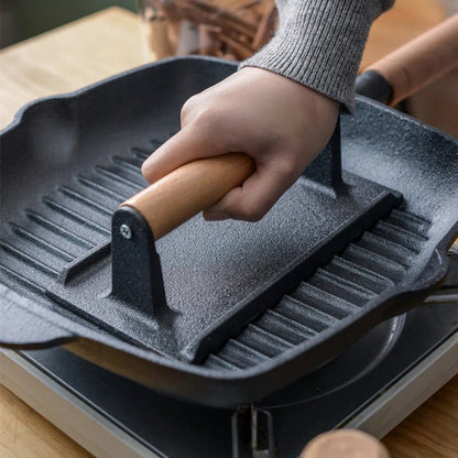 Crisp Burger Press | Durable Cast Iron with Wooden Handle - Hartwella