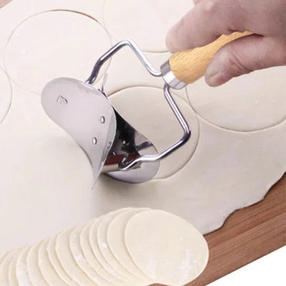 Duro Dumpling Cutter | Stainless Steel, 19.1 cm - Hartwella
