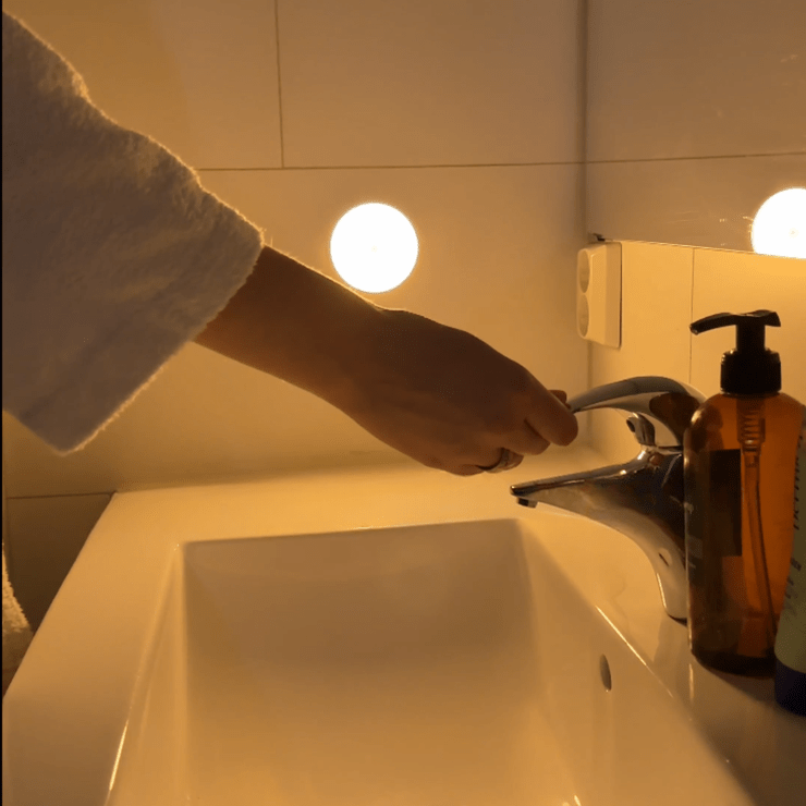 Elysium Motion Sensor Light | USB Rechargeable, Easy Installation, 200 Lumens - Hartwella