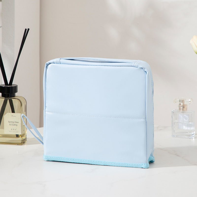 Haven Handheld Cosmetic Bag | Stylish, Partitioned Storage - Hartwella
