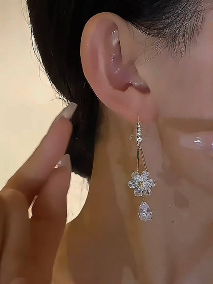 Lunora Earrings | Gold Plated, Lightweight Design - Hartwella