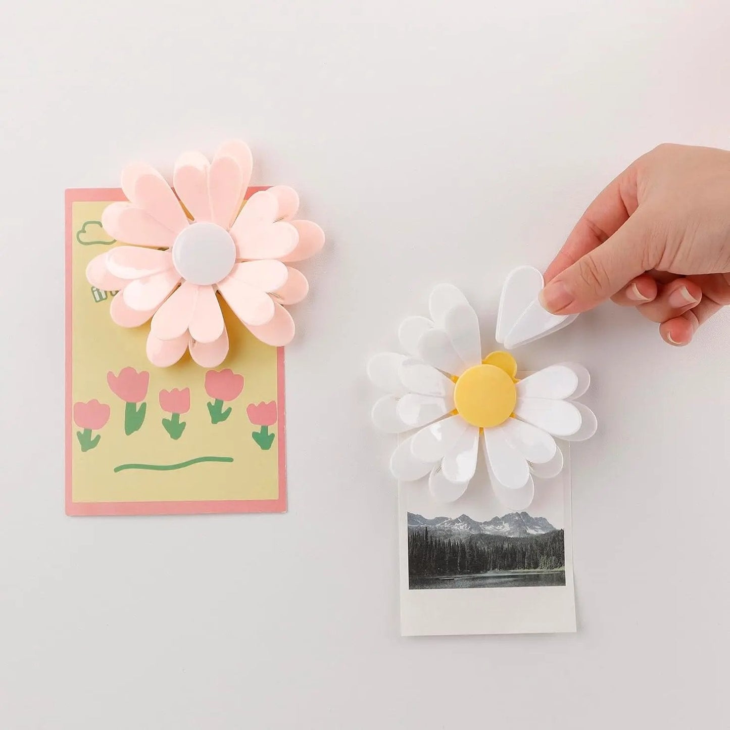 Mira Cherry Blossom Clip | Magnetic Sealing Design - Hartwella