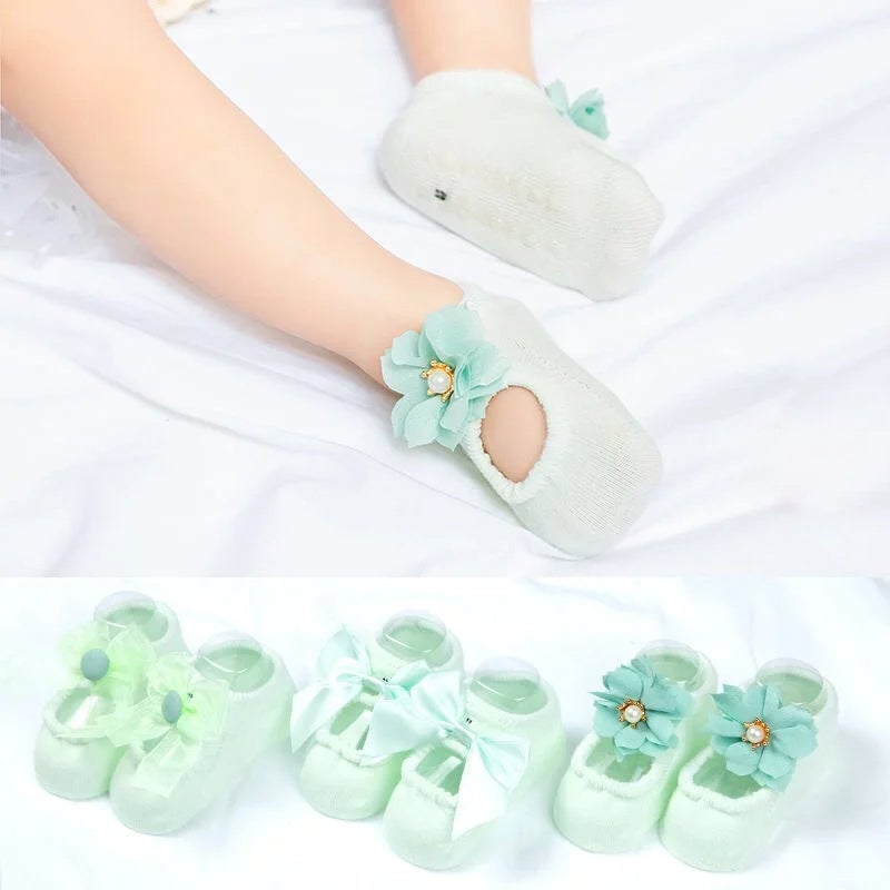 Pinky Baby Socks | Ultra - Soft Cotton Blend, Non - Slip - Hartwella