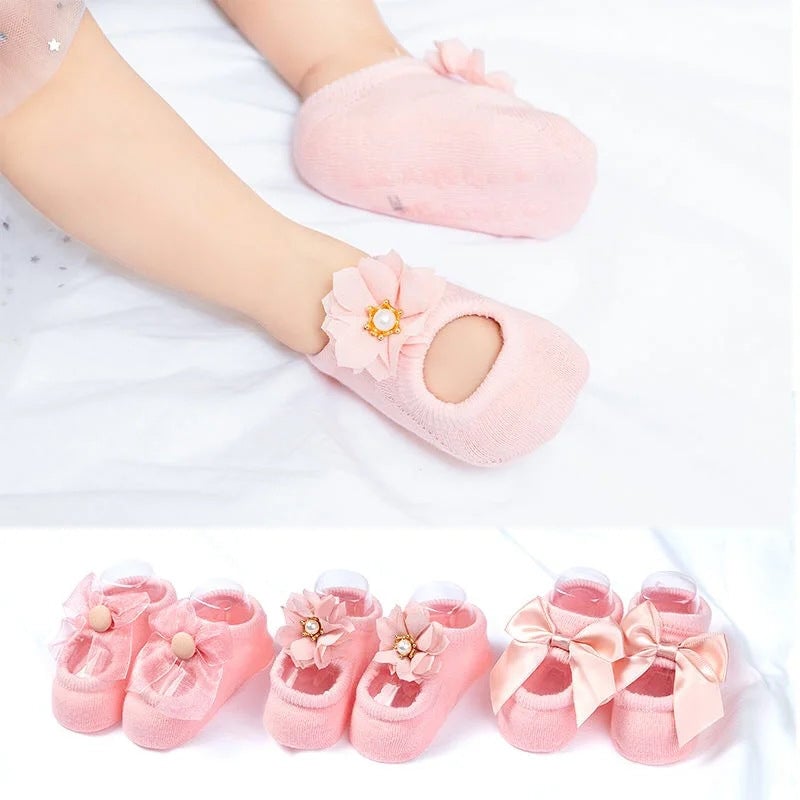Pinky Baby Socks | Ultra - Soft Cotton Blend, Non - Slip - Hartwella