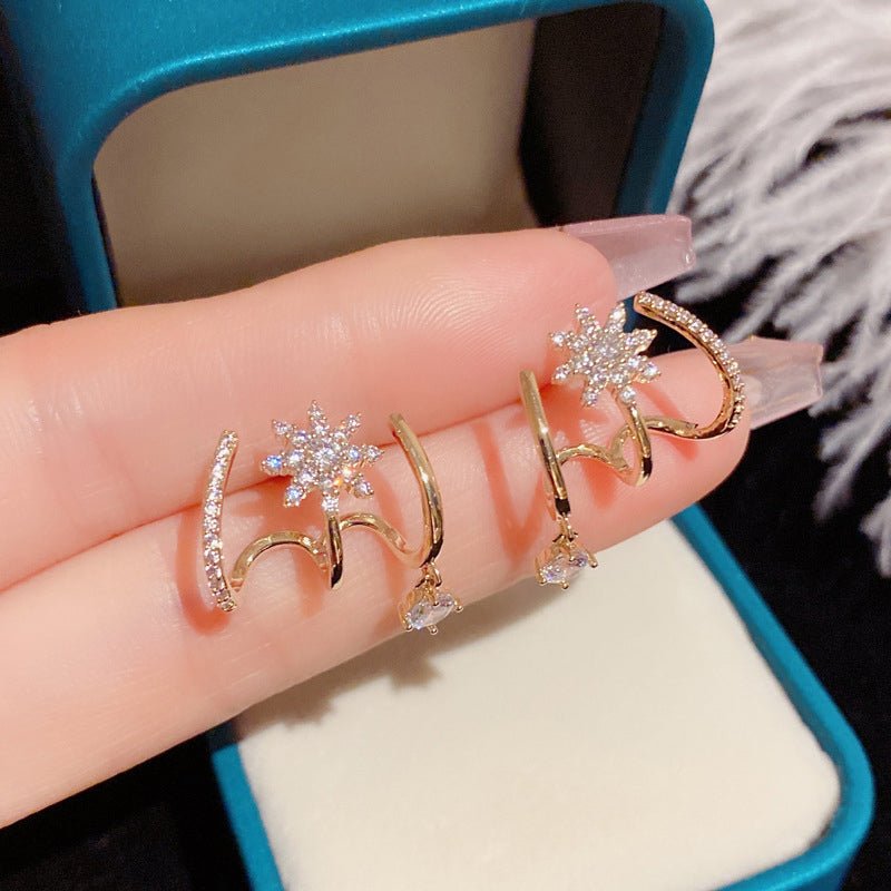 Sparklia Claw Earrings | Celestial Design, Comfortable Fit - Hartwella