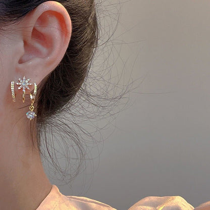 Sparklia Claw Earrings | Celestial Design, Comfortable Fit - Hartwella