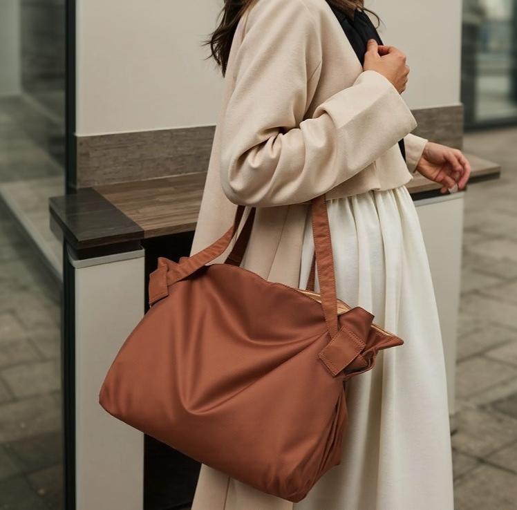 Tova Tote Bag | Waterproof, Multi-Functional, Machine Washable - Hartwella