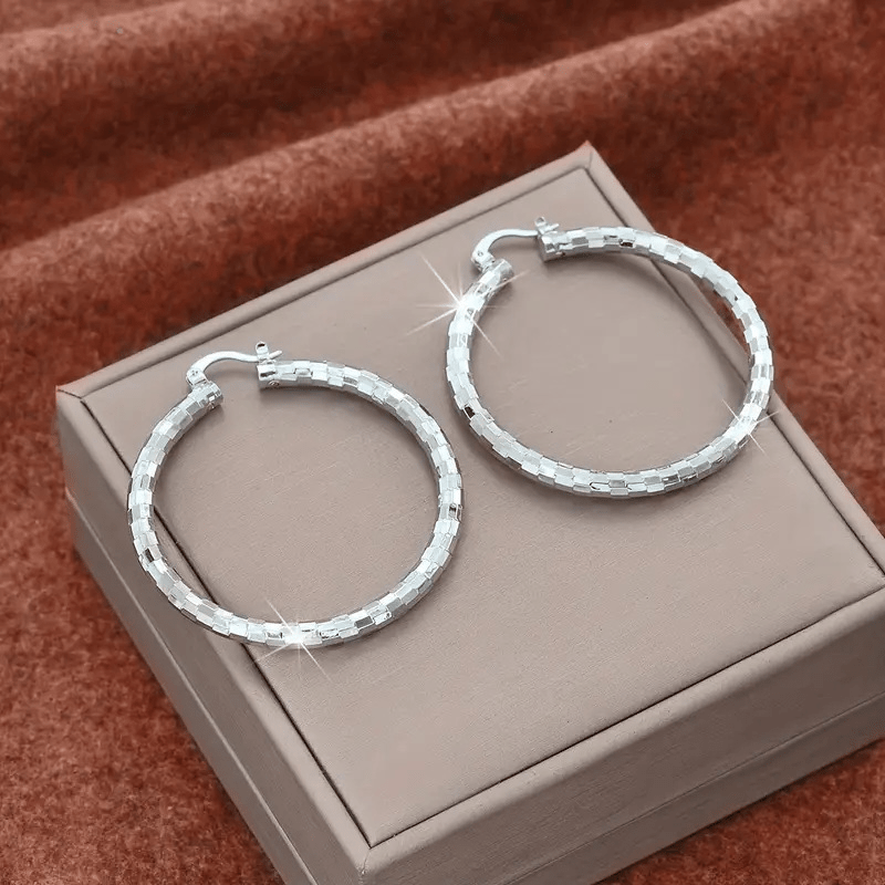 Viora Gold Hoop Earrings | Textured Minimalist Round Design, Secure Snap Closure - Hartwella