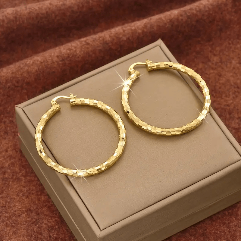 Viora Gold Hoop Earrings | Textured Minimalist Round Design, Secure Snap Closure - Hartwella