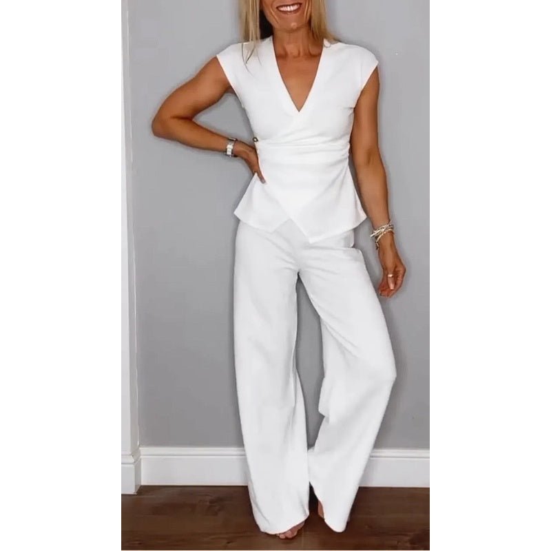 Wina Women's Outfit | V-Neck Top & Pants Set, Plus Size Clothing, Comfortable Fit - Hartwella